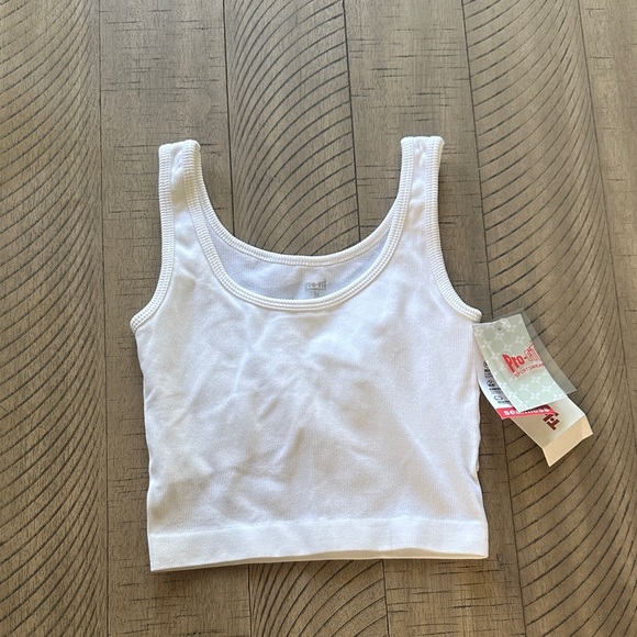 Pro-Fit Top - Picture 1 of 2